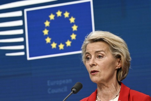 Von der Leyen “Bilancio Ue sarà braccio finanziario della nostra indipendenza” Von der Leyen “Bilancio Ue sarà braccio finanziario della nostra indipendenza”