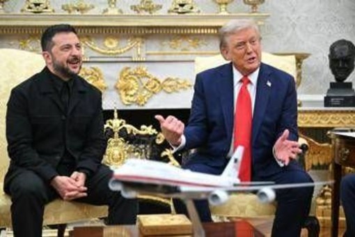 Ucraina, siparietto Zelensky-Trump: &quot;No elezioni durante la guerra&quot;, il Tycoon: &quot;Vale anche qui?&quot;