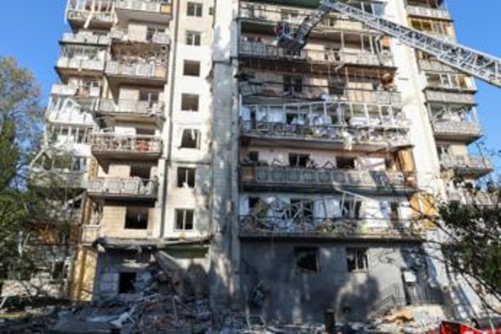 Ucraina, massiccio raid russo su Kiev: lanciati decine di missili balistici e 125 droni Ucraina, massiccio raid russo su Kiev: lanciati decine di missili balistici e 125 droni