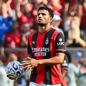 Milan-Atalanta, Var protagonista prima annulla gol ai rossoneri e poi assegna un rigore Milan-Atalanta, Var protagonista prima annulla gol ai rossoneri e poi assegna un rigore