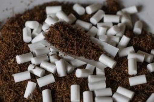 Sigarette, da oggi nuovo aumento dei prezzi di tabacchi trinciati e stick