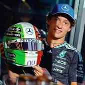 "Pizza, caffè e... Nazionale di calcio": Antonelli e il casco speciale per Monza (ispirato a Valentino Rossi) "Pizza, caffè e... Nazionale di calcio": Antonelli e il casco speciale per Monza (ispirato a Valentino Rossi)
