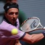 Roland Garros, furia Rinderknech con Berrettini: distrugge la racchetta Roland Garros, furia Rinderknech con Berrettini: distrugge la racchetta