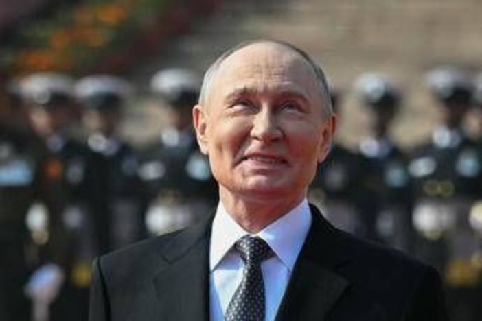 Ucraina, Putin: "Stiamo discutendo della pace, anche con gli Stati Uniti" Ucraina, Putin: "Stiamo discutendo della pace, anche con gli Stati Uniti"