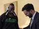 Balotelli a New York dal sindaco Mamdani, stretta di mano e maglia del Ghana in dono