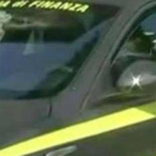 Trasportava 64 chili di droga per oltre 13 milioni di euro: arrestato