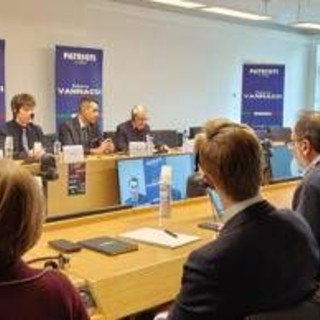 Ue, allarme Pro Vita e Vannacci: "Epidemia di transizioni sessuali tra i minori" Ue, allarme Pro Vita e Vannacci: "Epidemia di transizioni sessuali tra i minori"