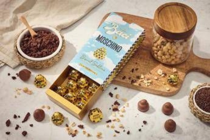 Baci Perugina, arriva la Limited Edition By Moschino, la moda incontra il gusto