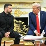 Zelensky con vestito 'normale' alla Casa Bianca, Trump: &quot;Stai benissimo&quot;