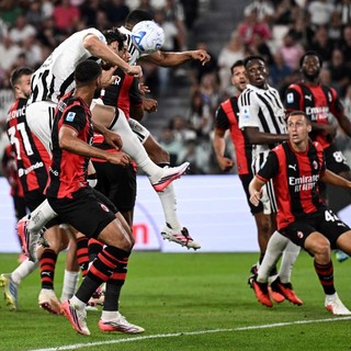 Una perla di Cisse e un’incornata di Gatti nel recupero, Juve-Milan 1-1