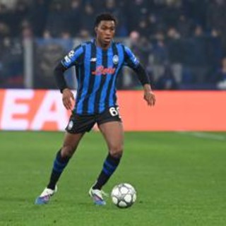 Como-Atalanta, espulso Ahanor e rigore nel recupero: episodi e proteste in Serie A Como-Atalanta, espulso Ahanor e rigore nel recupero: episodi e proteste in Serie A