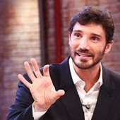 Sanremo 2027, De Martino annuncia le date: dal 16 al 20 febbraio Sanremo 2027, De Martino annuncia le date: dal 16 al 20 febbraio