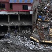 Alluvione in Nepal e Tibet, i morti sono più di 1.000 Alluvione in Nepal e Tibet, i morti sono più di 1.000
