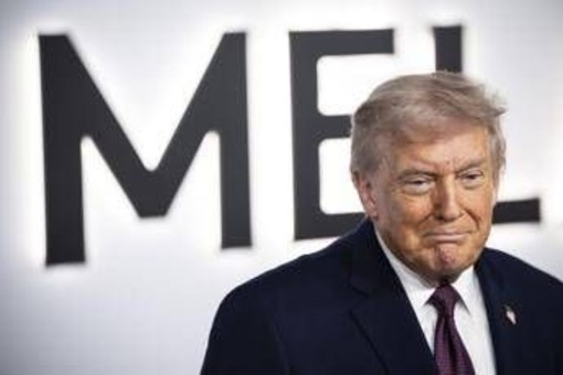 Trump invita nazionale maschile hockey alla Casa Bianca dopo oro a Milano Cortina: "Dovrei far venire anche la squadra femminile...". Le campionesse rifiutano