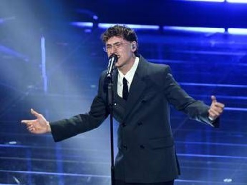 Sanremo 2026, Tredici Pietro chi è: in gara con il brano 'Uomo che cade' Sanremo 2026, Tredici Pietro chi è: in gara con il brano 'Uomo che cade'
