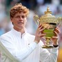 Sinner, missione 'back to back': il ritorno a Wimbledon è da brividi Sinner, missione 'back to back': il ritorno a Wimbledon è da brividi