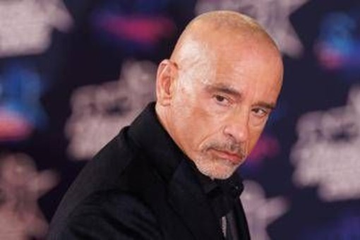 Eros Ramazzotti, il vicino gli fa causa: "Gravi danni da lavori in suo appartamento" Eros Ramazzotti, il vicino gli fa causa: "Gravi danni da lavori in suo appartamento"