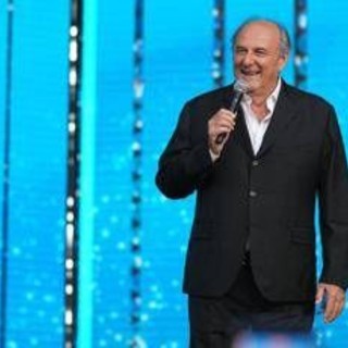 Gerry Scotti: &quot;Non ho fatto le scarpe a Striscia. Affari Tuoi? Si avvicina alla ludopatia&quot;
