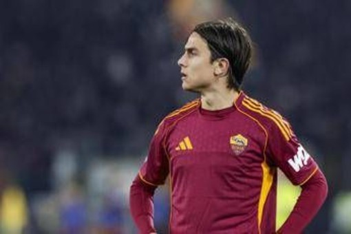 Roma, Dybala e futuro: "Vorrei conoscerlo anche io, club non mi ha contattato" Roma, Dybala e futuro: "Vorrei conoscerlo anche io, club non mi ha contattato"