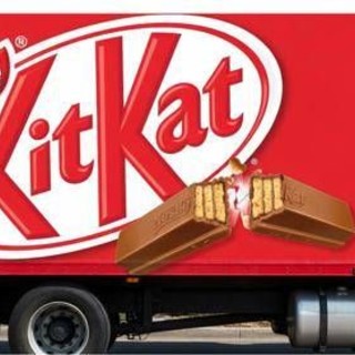 Furto record di KitKat, ritrovate le 12 tonnellate di cioccolato scomparse durante il trasporto: indagini in corso Furto record di KitKat, ritrovate le 12 tonnellate di cioccolato scomparse durante il trasporto: indagini in corso
