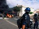 Infiamma la protesta degli studenti in Francia: incendio in una scuola a Metz, fermato 15enne per aggressione