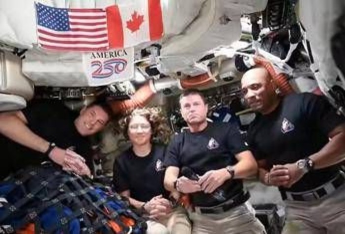 Artemis II, il messaggio di Trump: "Torneremo sulla Luna e poi dritti su Marte"