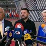 Consiglio Ue accoglie Zelensky: "Puoi contare su di noi". Il presidente ucraino: "Voi veri leader"