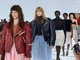 Prada, la gonna è un'ossessione e un invito alla contraddizione