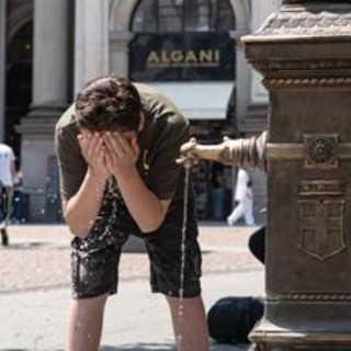 Continua l'ascesa dell'afa, oggi bollino rosso per caldo in 17 città