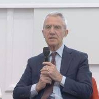 Cdp, Guiso: "L'Italia non innova, se non si innova non si investe e il risparmio cala" Cdp, Guiso: "L'Italia non innova, se non si innova non si investe e il risparmio cala"