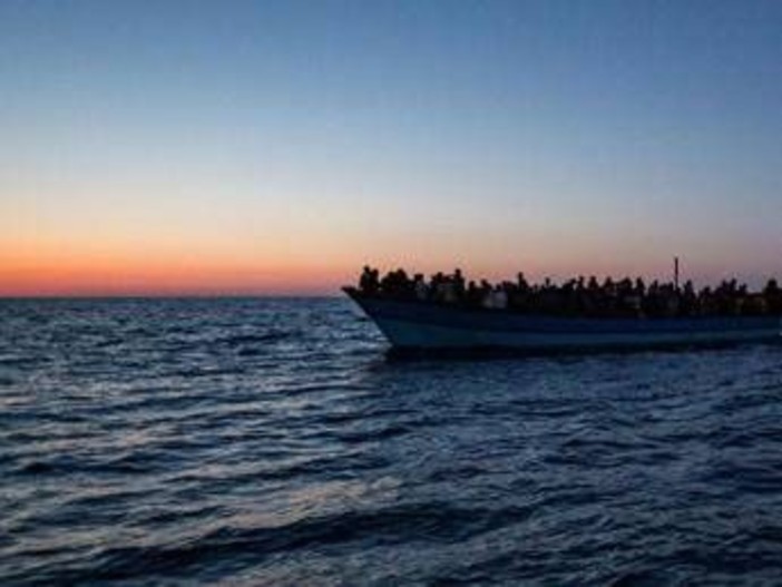 Migranti, ecatombe al largo del Gibuti: 109 morti e 116 dispersi dopo naufragio Migranti, ecatombe al largo del Gibuti: 109 morti e 116 dispersi dopo naufragio