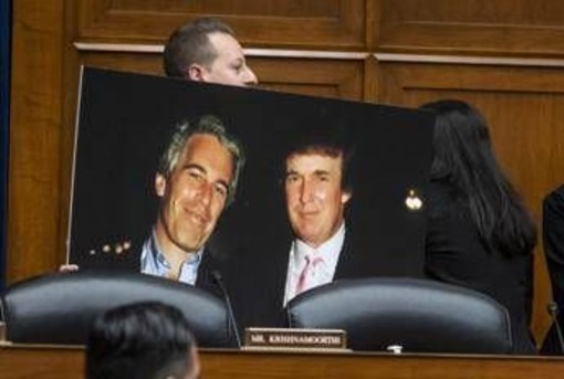Trump, il Wsj: &quot;Era nei file di Epstein&quot;. Ghislaine Maxwell convocata a deporre