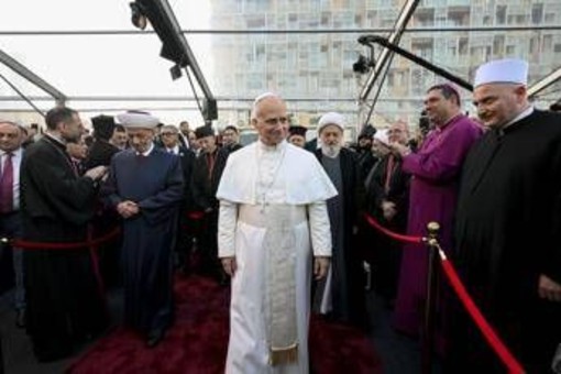 Papa, ultimo giorno in Libano: visita all'ospedale psichiatrico e poi al porto di Beirut Papa, ultimo giorno in Libano: visita all'ospedale psichiatrico e poi al porto di Beirut