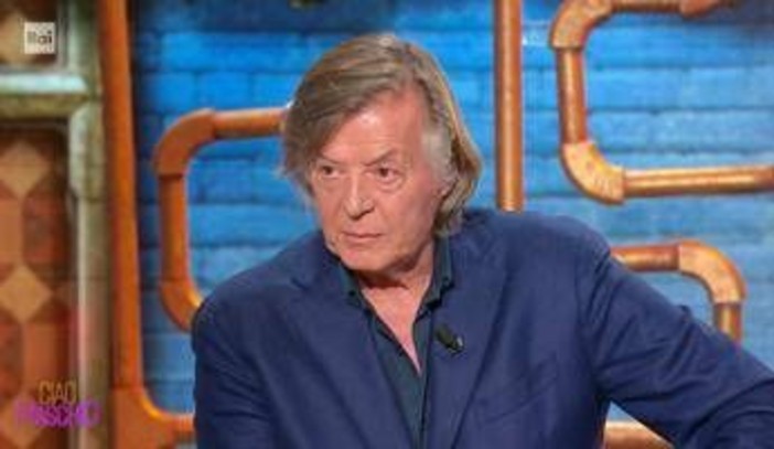 Panatta a 'Ciao Maschio', dalla partita rubata al periodo nero: "Ora morire mi scoccia" Panatta a 'Ciao Maschio', dalla partita rubata al periodo nero: "Ora morire mi scoccia"